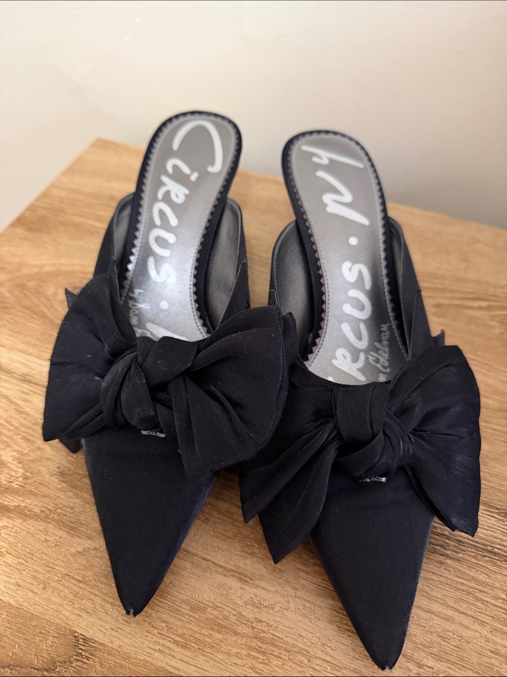 Circus by Sam Edelman Black Pointed-Toe Bow Mules
